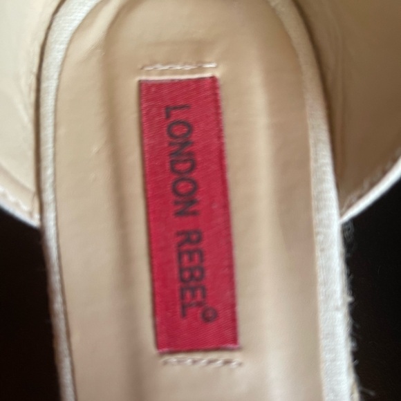 London Rebel Espadrille Wedges in Ecru​​​​​ - Picture 5 of 7